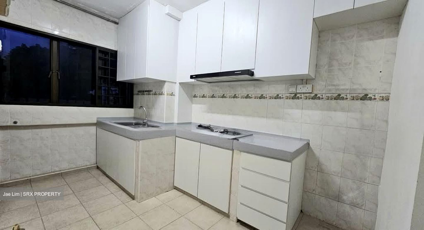 Blk 138 Tampines Street 11 (Tampines), HDB Executive #557789531